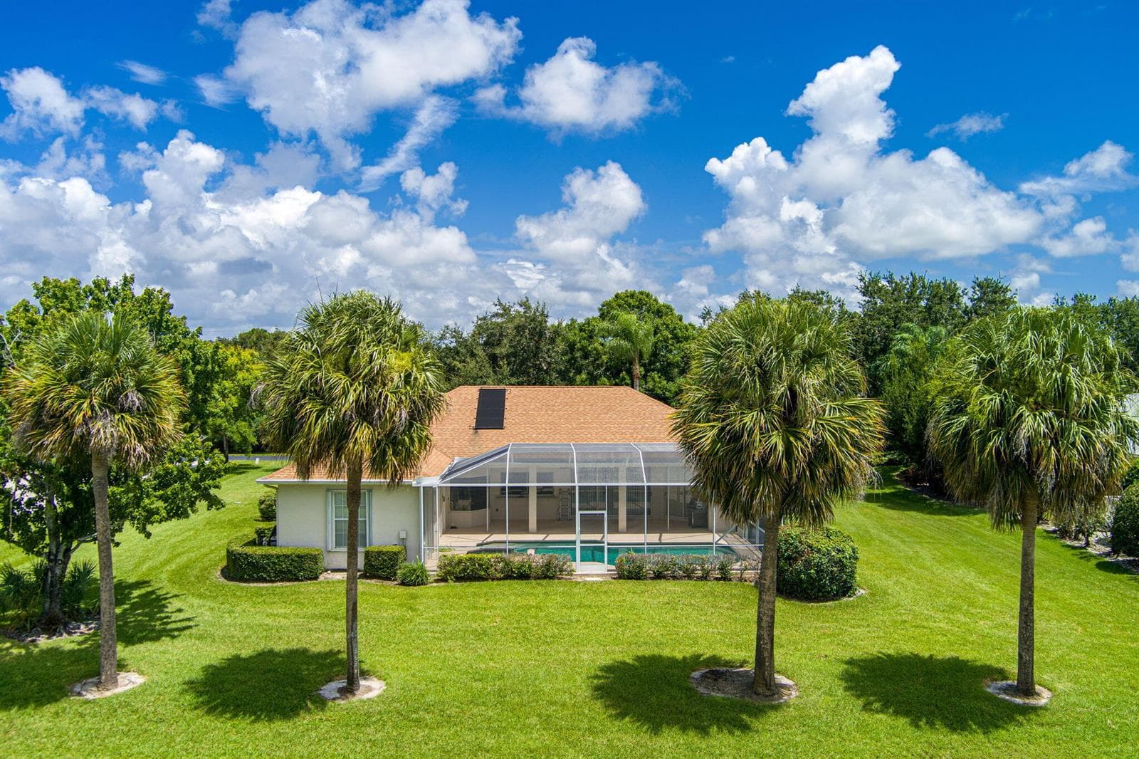 2624 SW River Shore Drive, FL 34984 photo 4