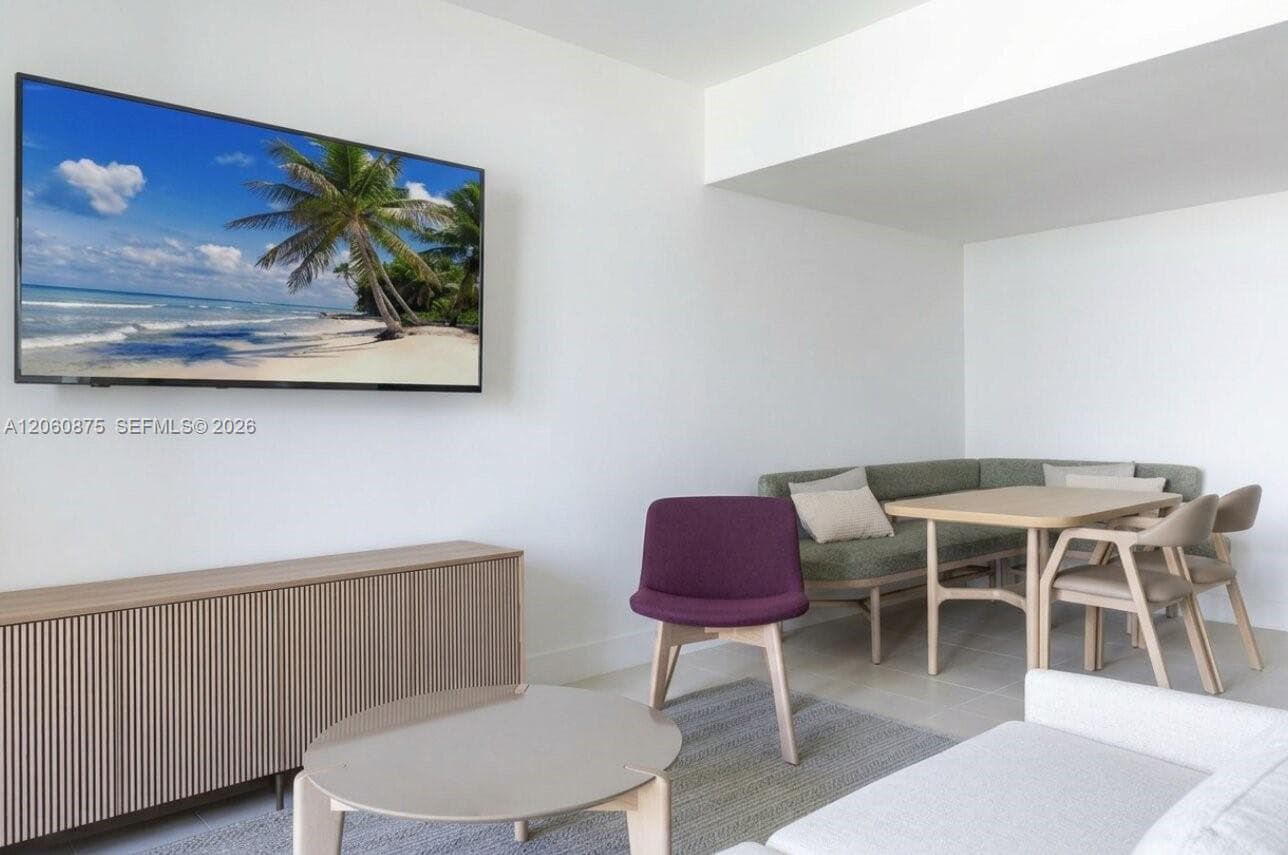 159 NE 6th St # 3413, Miami, FL 33132 photo 3