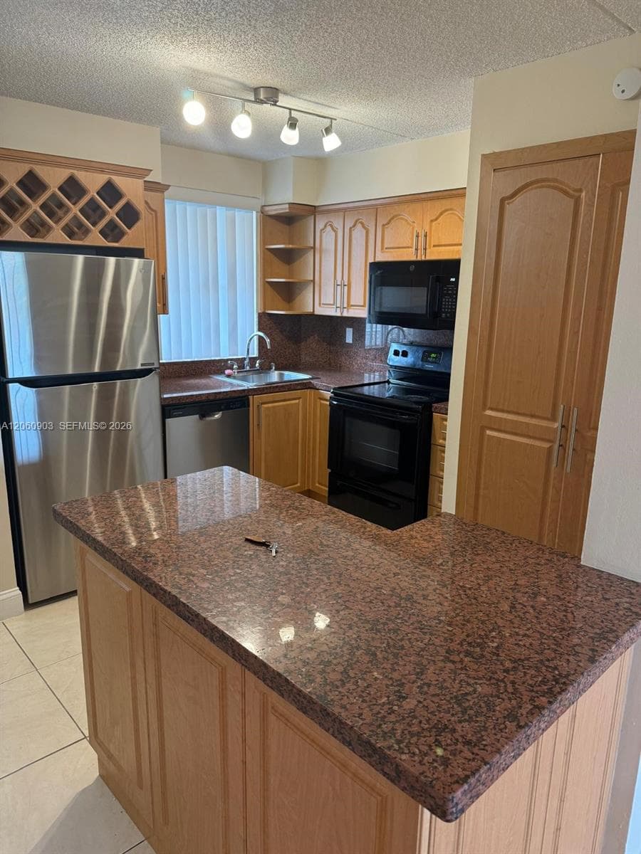 6045 NW 186th St # 309, Hialeah FL 33015
