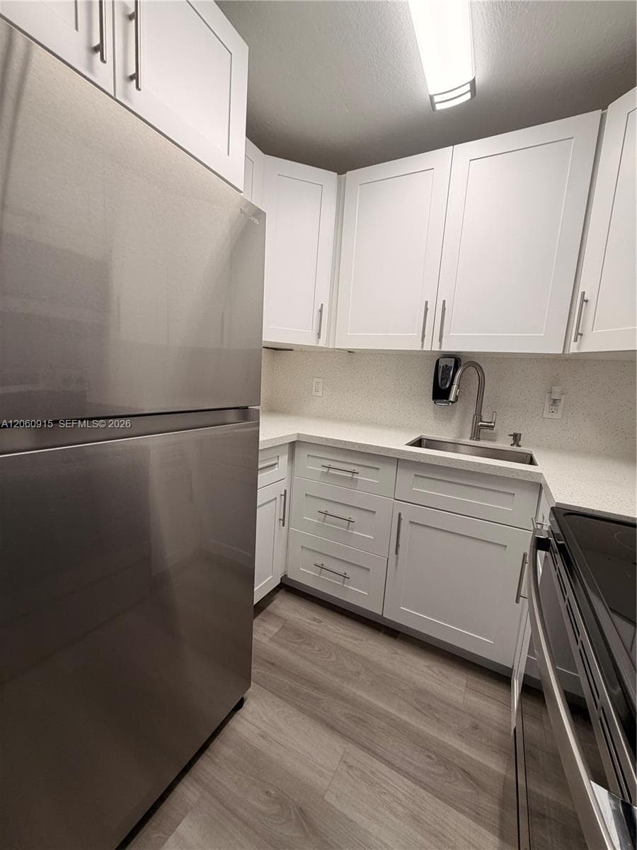 5050 NW 7th St # 511, Miami FL 33126 photo 3