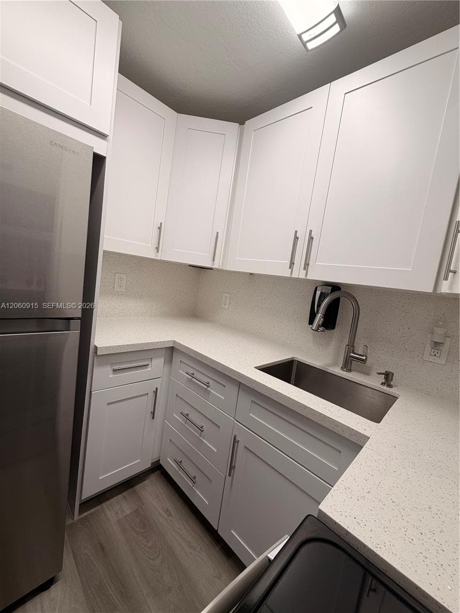 5050 NW 7th St # 511, Miami FL 33126 photo 5