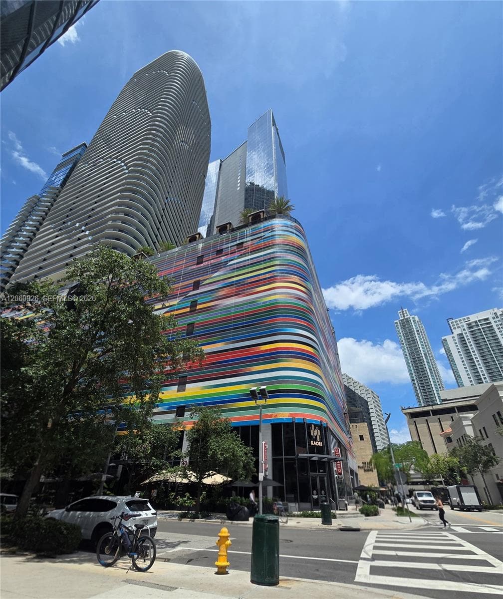 801 S Miami Ave # 2205, Miami FL 33130 photo 3