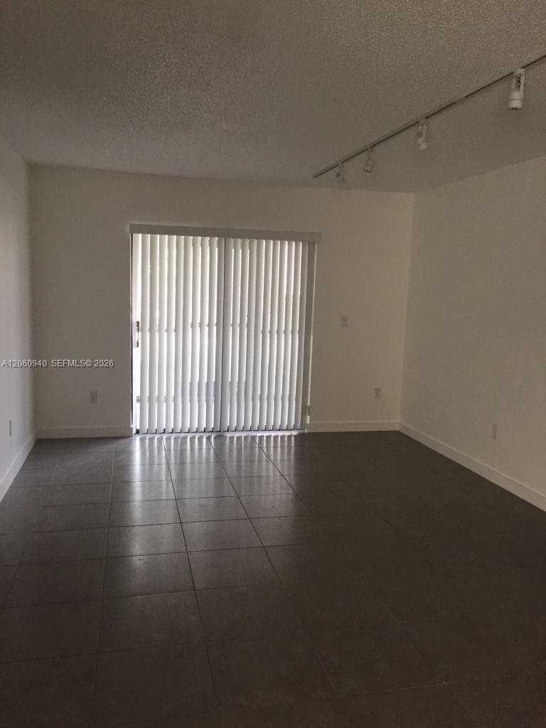 860 NE 209th Ter # 104-33, Miami FL 33179 photo 5