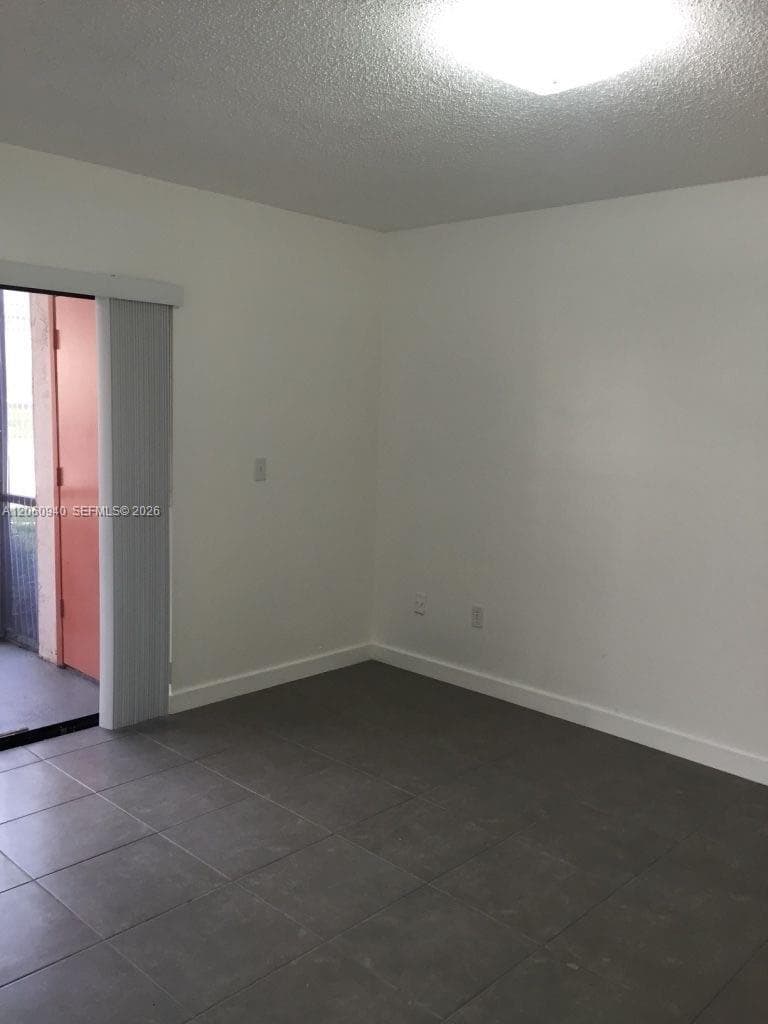 860 NE 209th Ter # 104-33, Miami FL 33179 photo 4