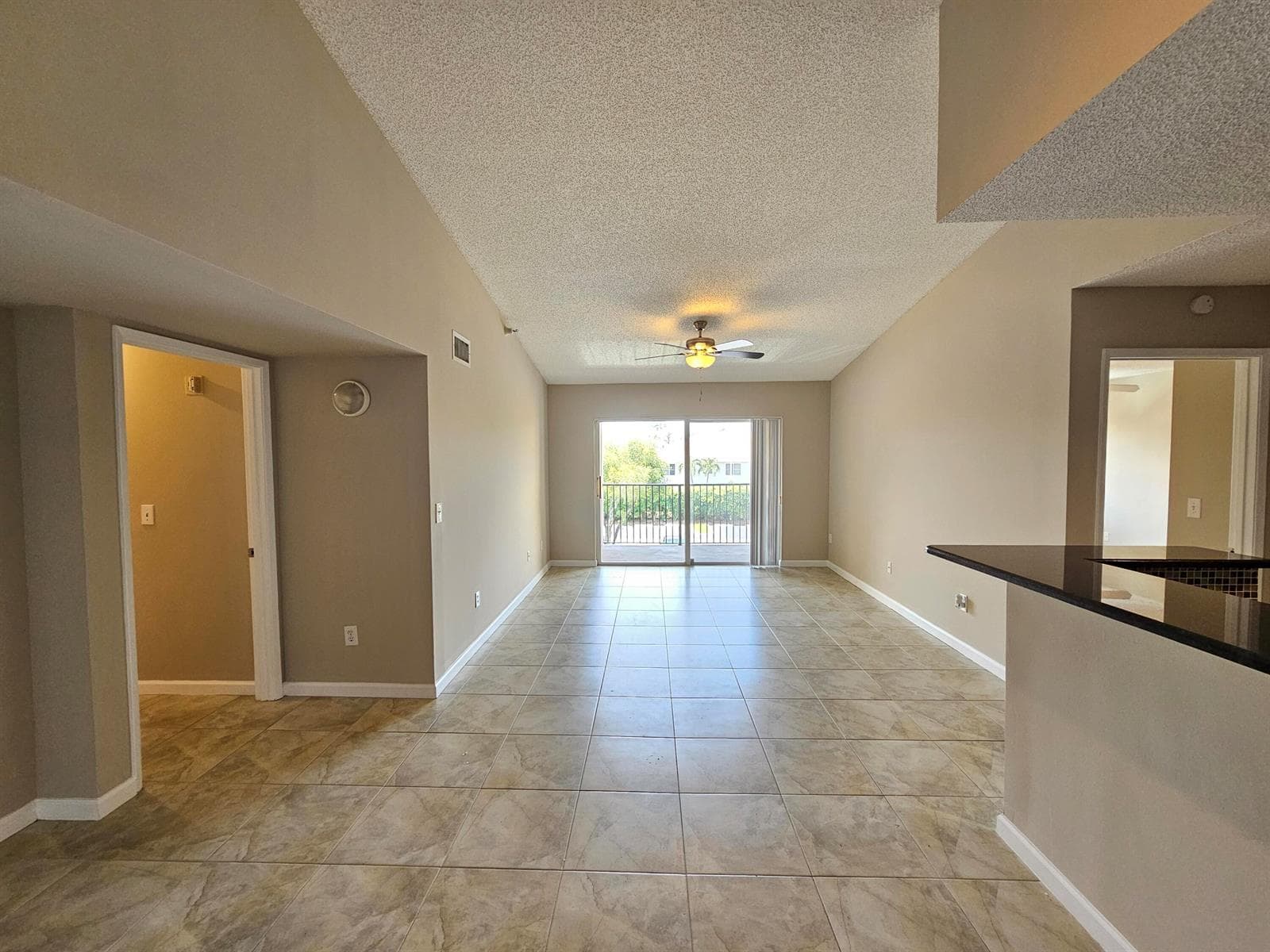 140 Yacht Club Way # 305, Hypoluxo FL 33462 photo 2