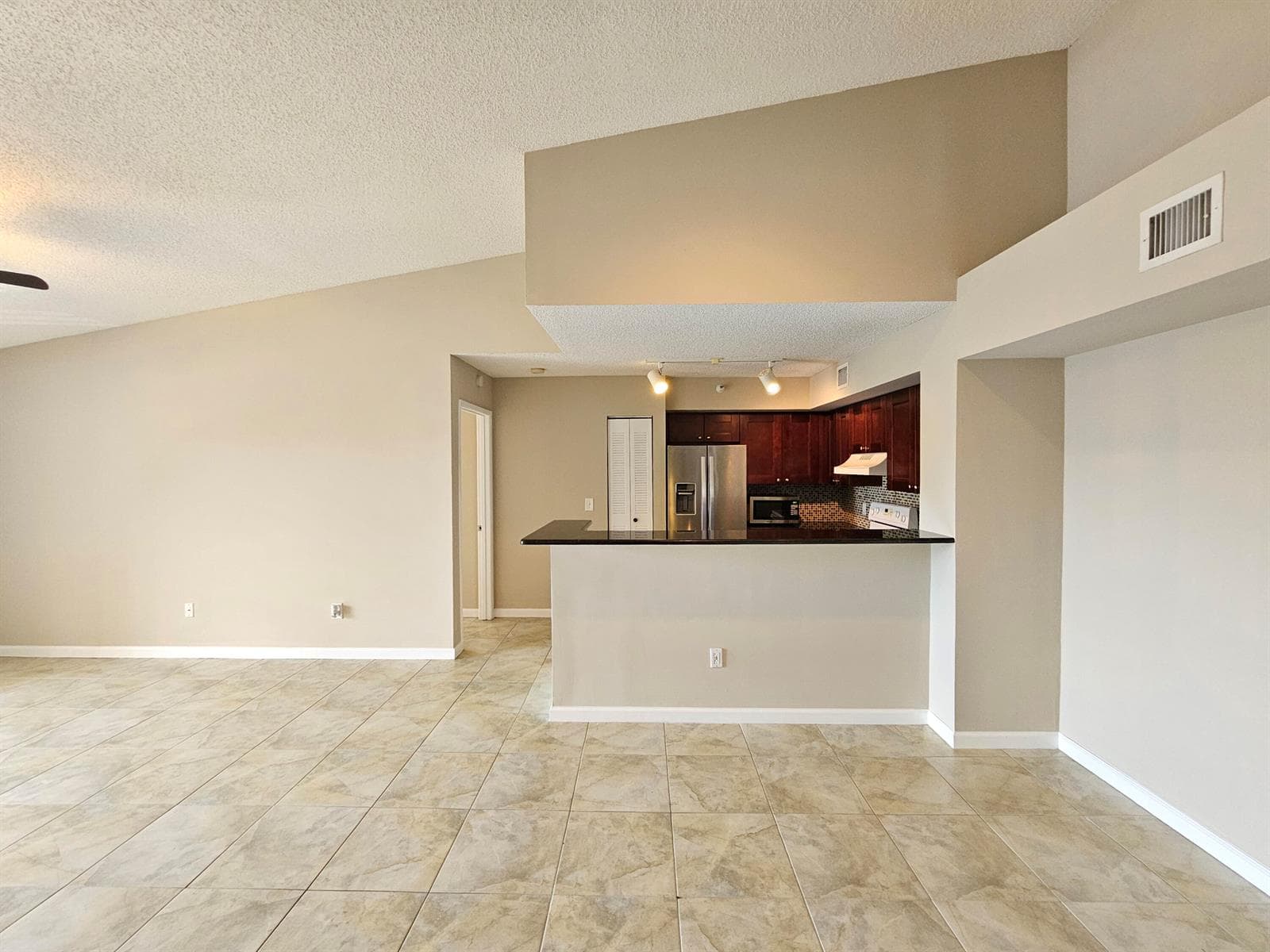 140 Yacht Club Way # 305, Hypoluxo FL 33462 photo 5