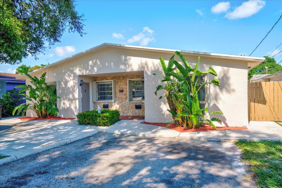 913 ORANGE Isle # 1-2, Fort Lauderdale FL 33315 photo 3