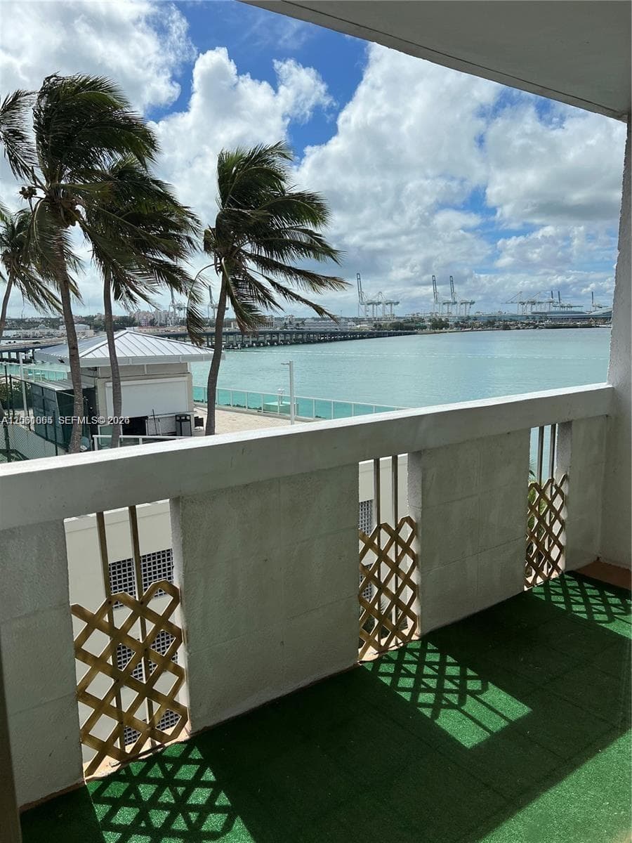 800 West Ave # 808, Miami Beach, FL 33139 photo 2