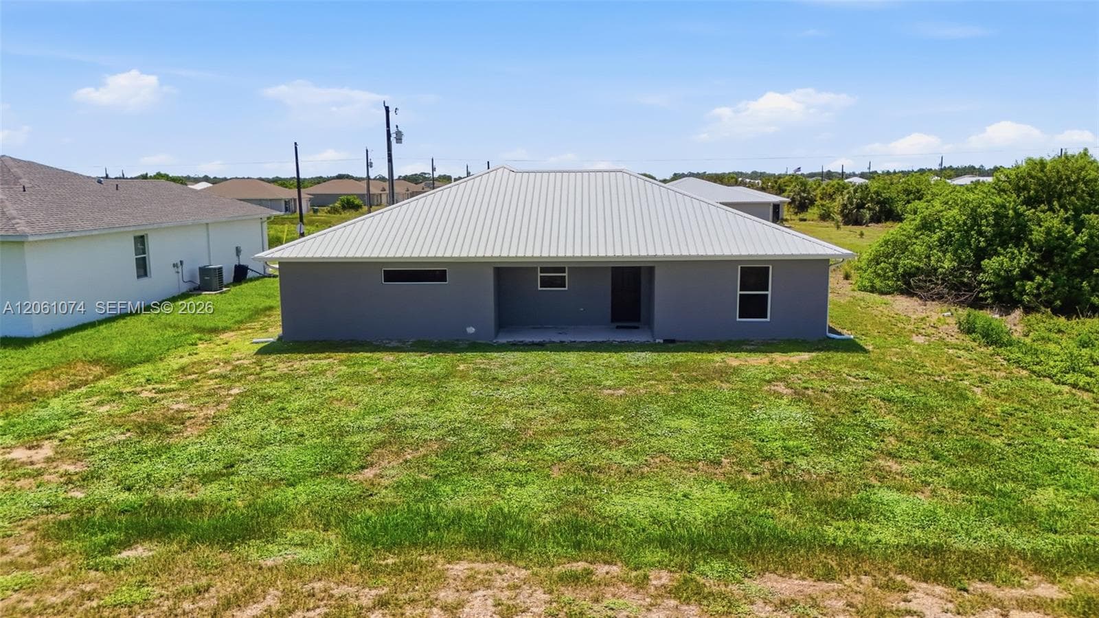146 Plantation Dr, La Belle FL 33935 photo 4