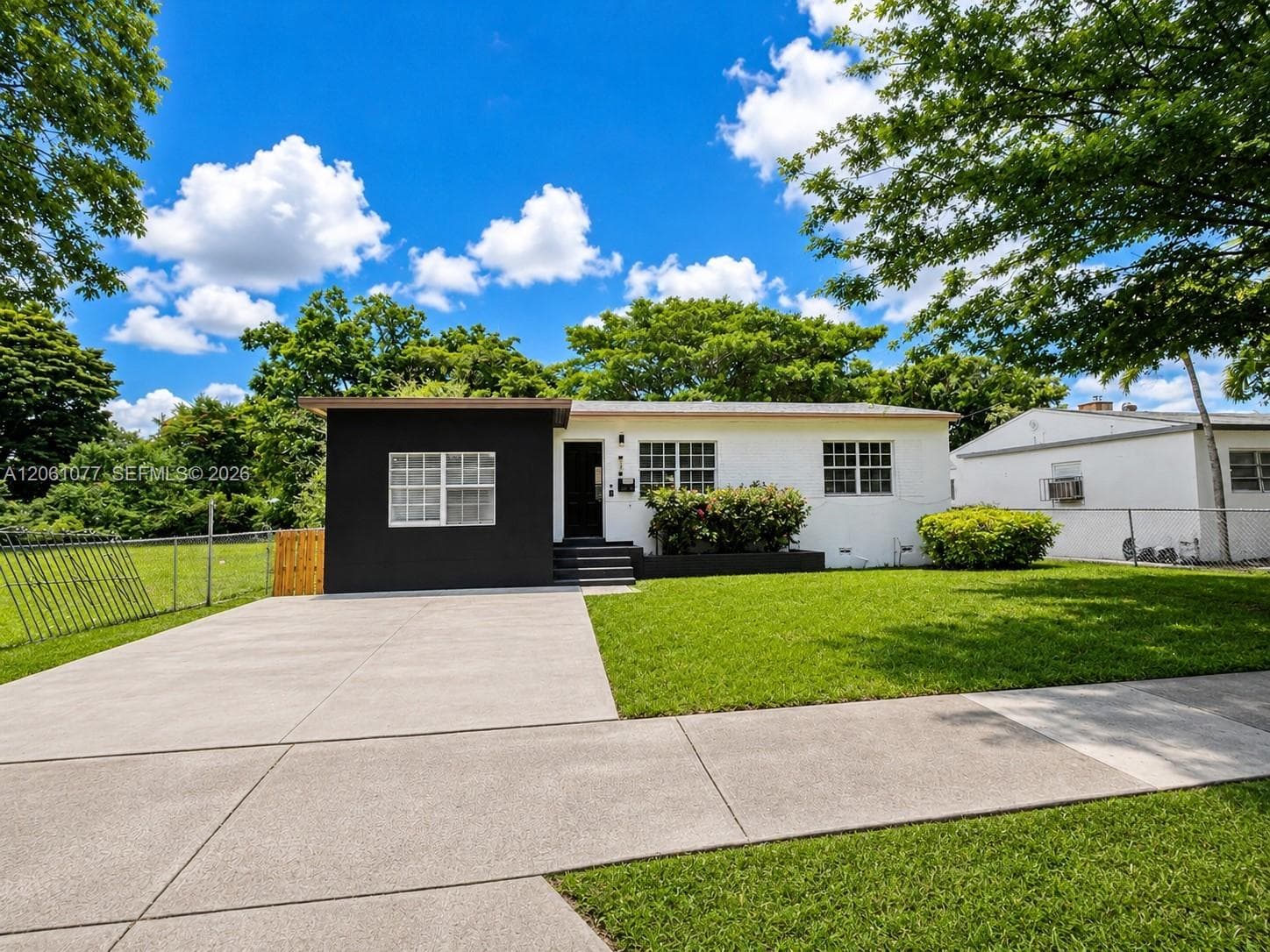 1035 NW 50th St, Miami FL 33127 photo 2