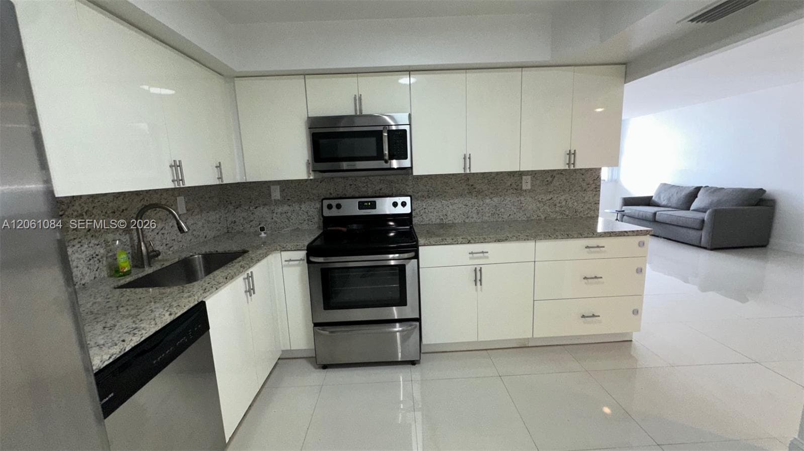 250 174th St # 1808, Sunny Isles Beach FL 33160 photo 4