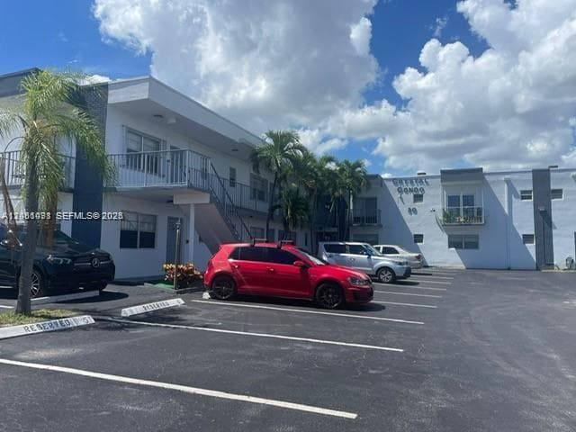 30 SE 4th Ave # 214, Hallandale Beach FL 33009