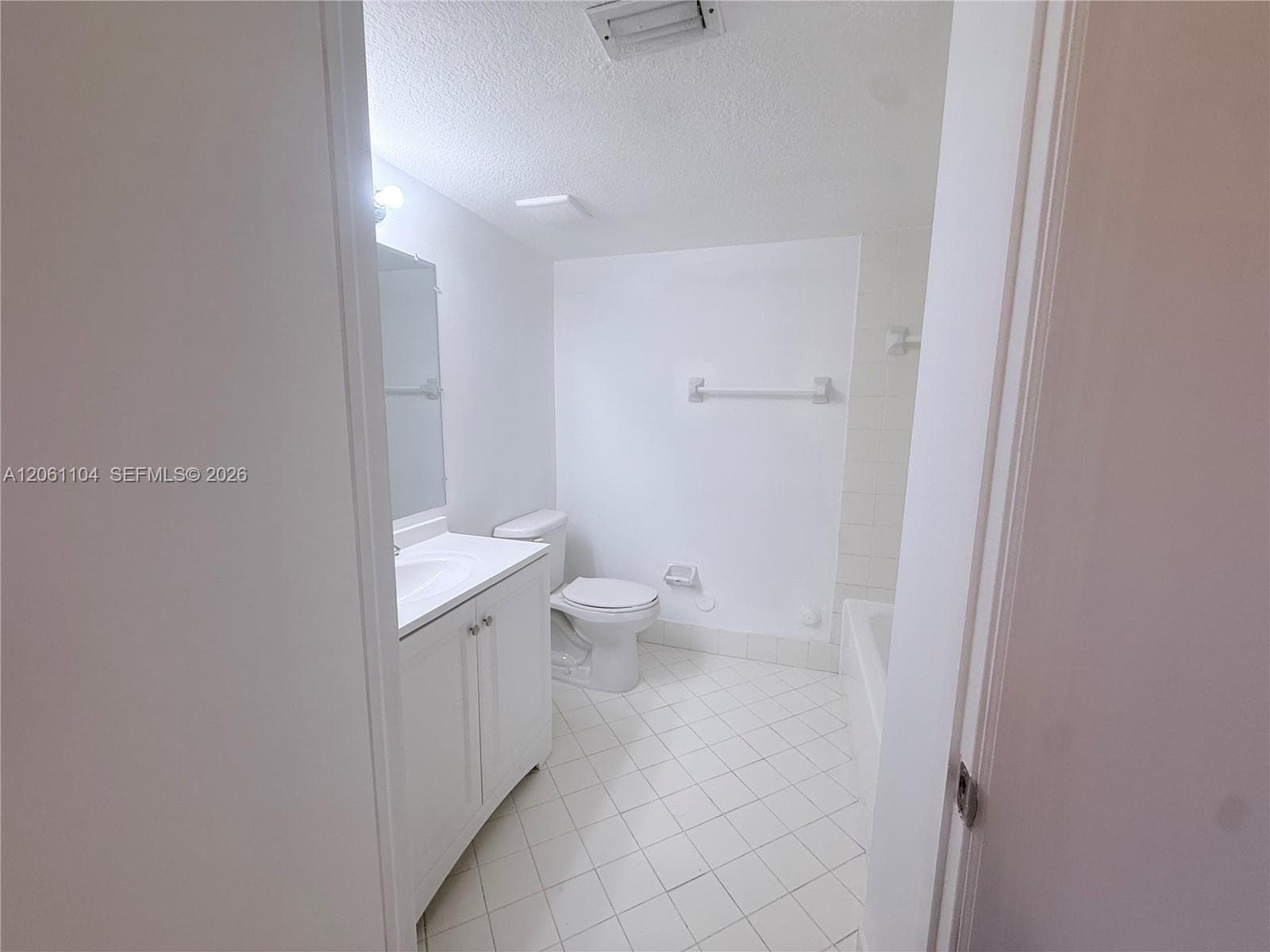 995 NE 34th Ave # 101, Homestead FL 33033 photo 4