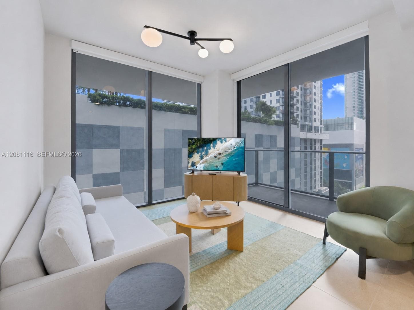 11 NE 6th St # 809, Miami FL 33132 photo 4