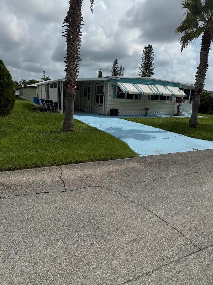 29 Golf Drive, Port St. Lucie FL 34952 photo 3