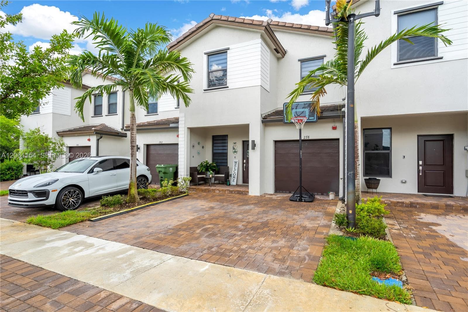 278 SW 159th Pl, Pembroke Pines FL 33027 photo 2