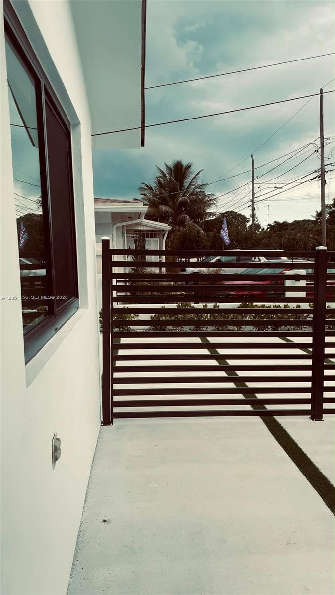2551 SW 19 Street # 2553, Miami, FL 33145 photo 3