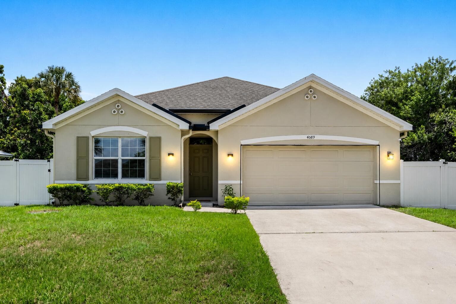 4589 SW Uleta Street, Port St. Lucie FL 34953