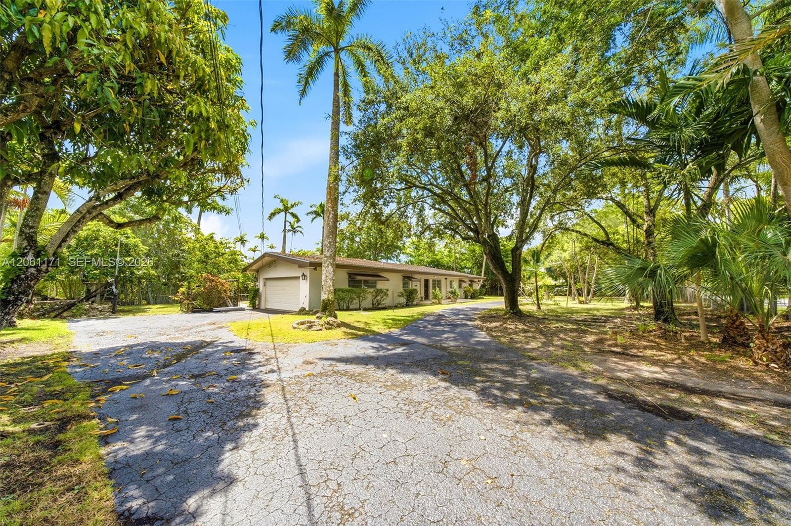 6801 SW 82nd Ave, Miami FL 33143 photo 2