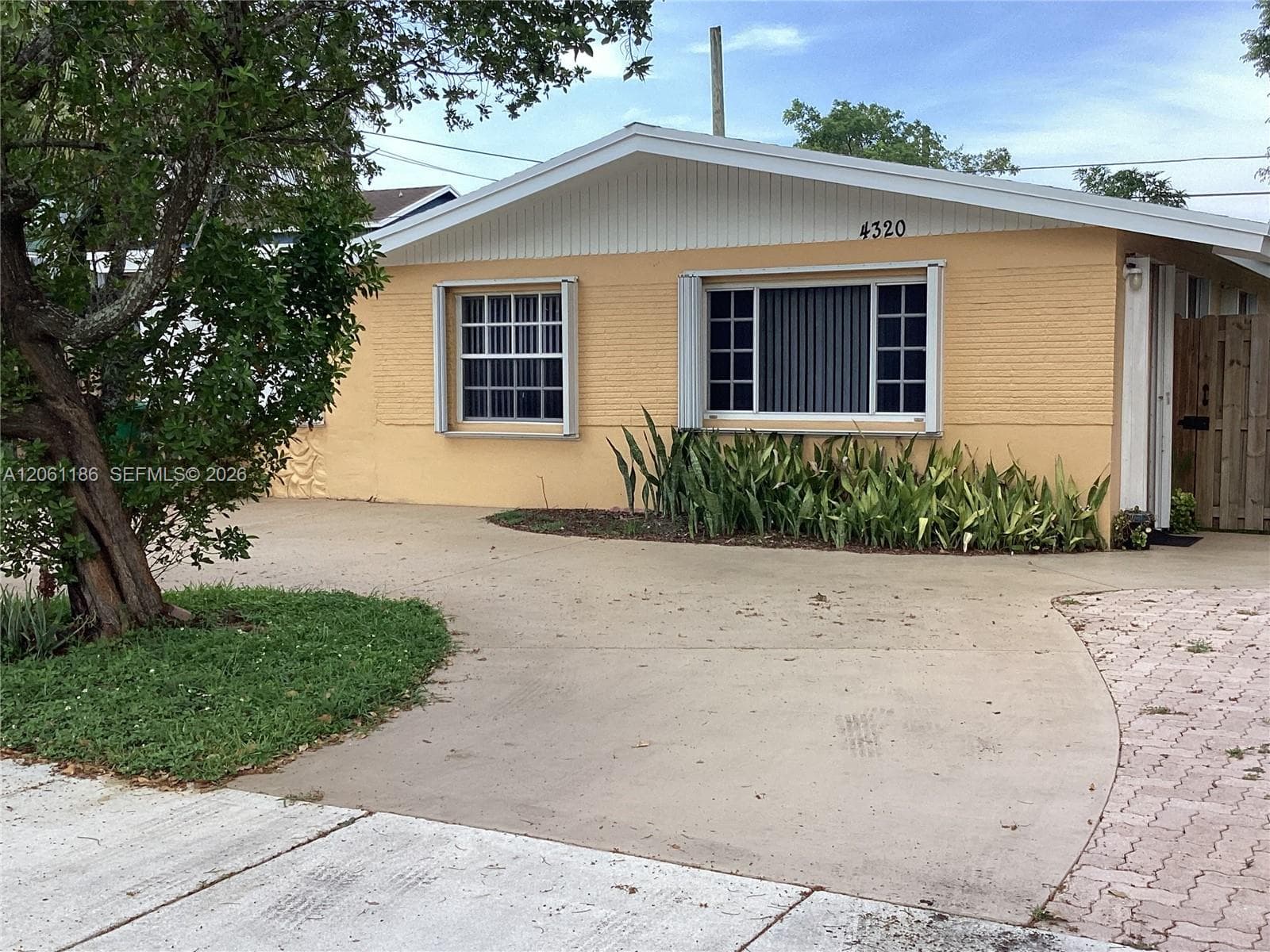 4320 SW 56th Ave, Davie FL 33314 photo 5