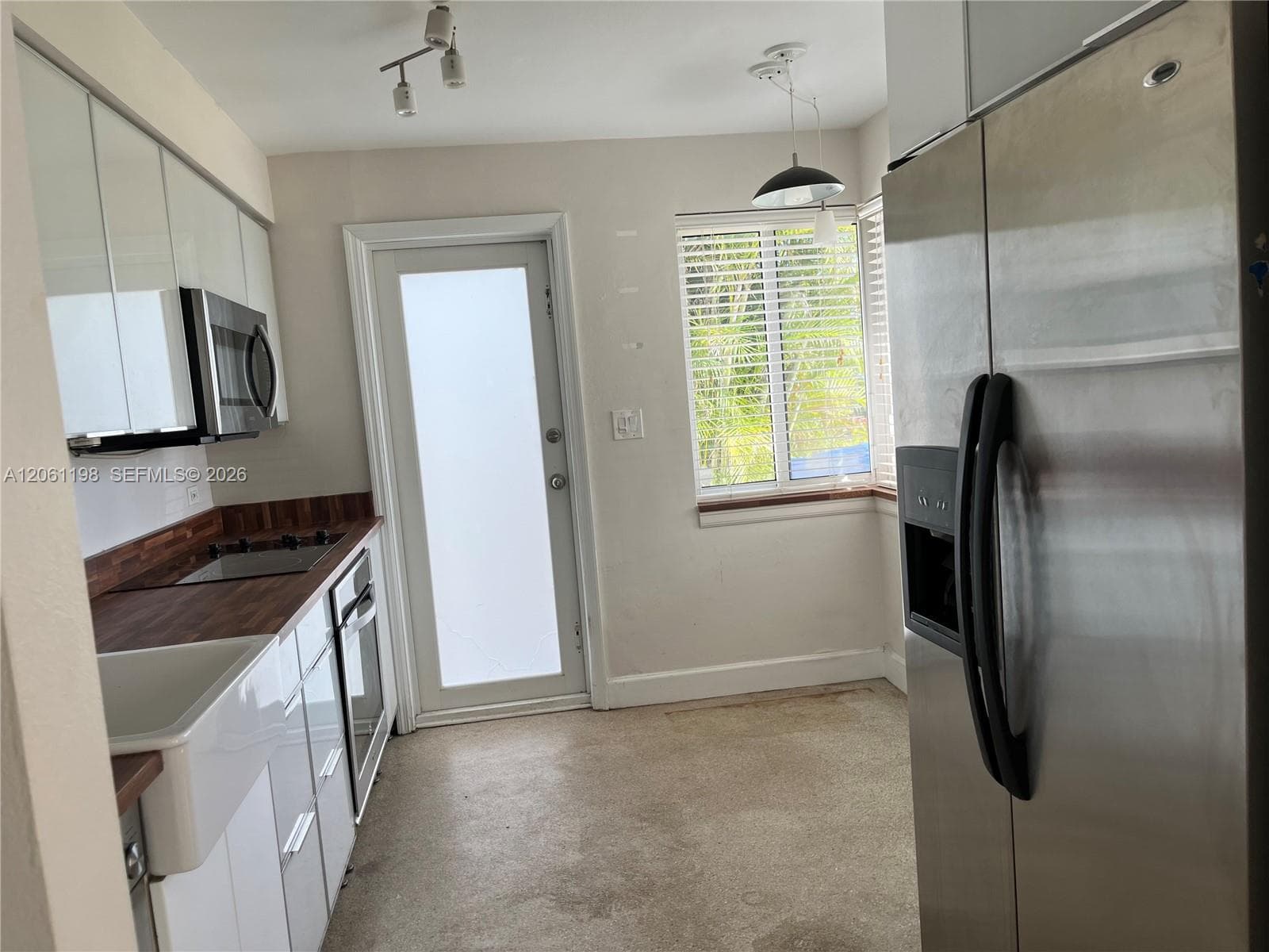 1409 NE 21st St, Wilton Manors FL 33305 photo 3