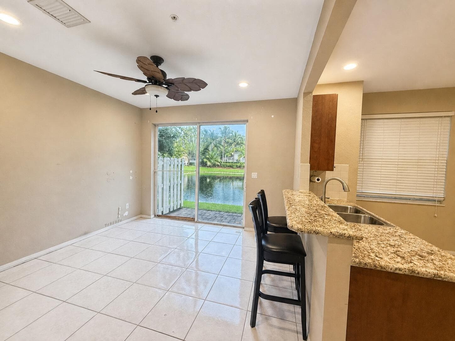 2851 W PROSPECT Road # 1209, Tamarac FL 33309 photo 4
