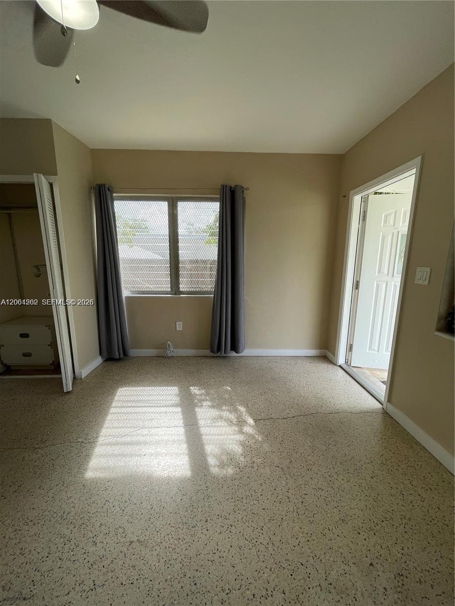 940 SW 4ST # 4, Miami FL 33130 photo 2