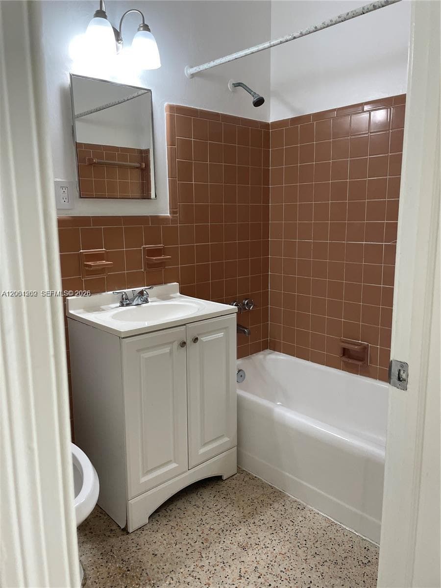940 SW 4ST # 4, Miami FL 33130 photo 5