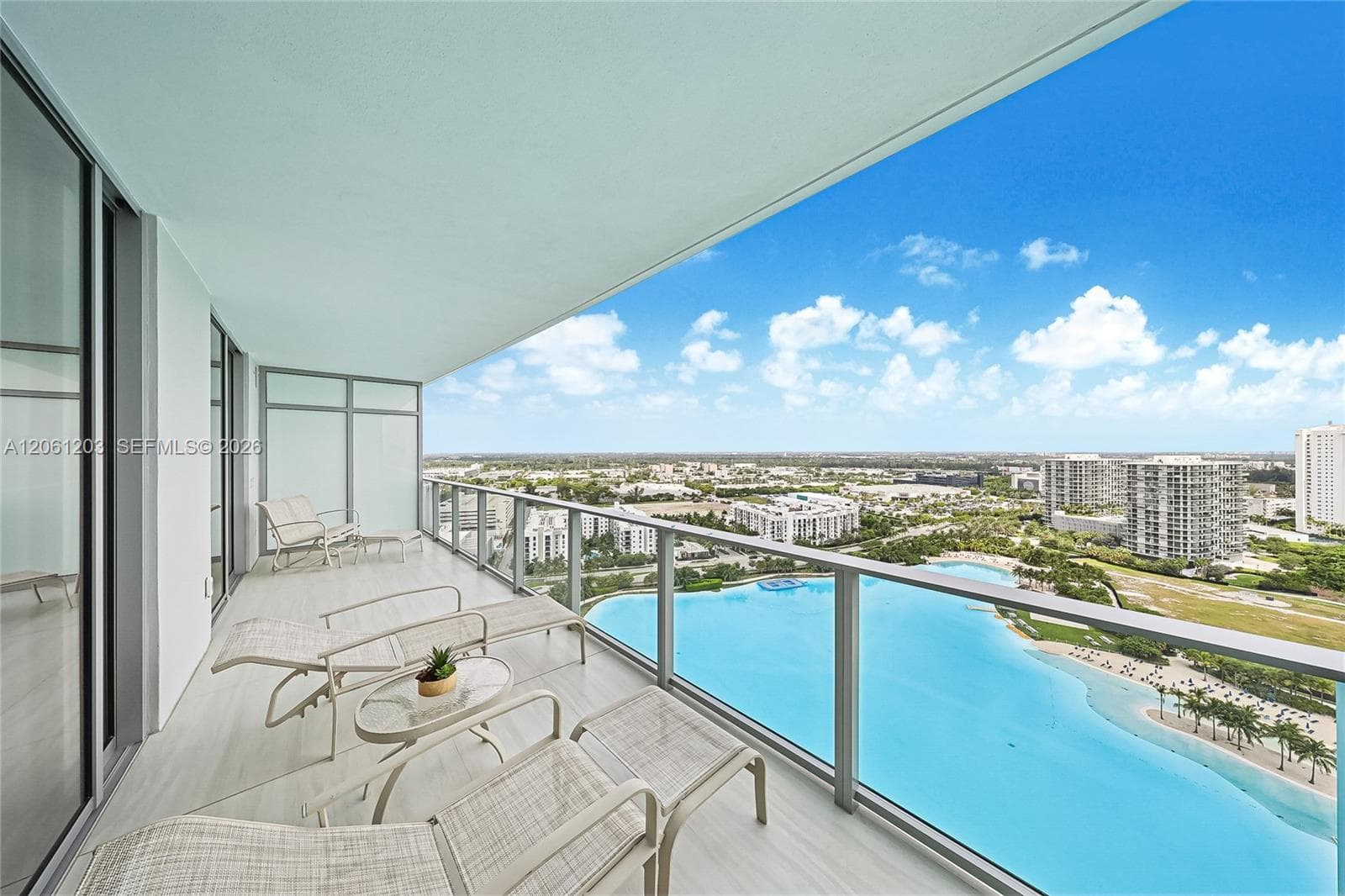 2411 Laguna Circle # 2010, Miami, FL 33181