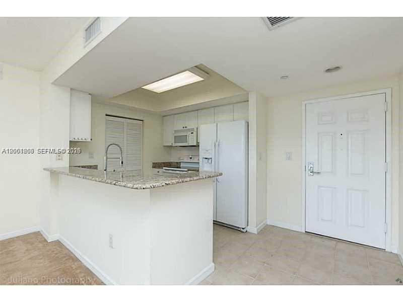 19501 W Country Club Dr # 2205, Aventura FL 33180 photo 2