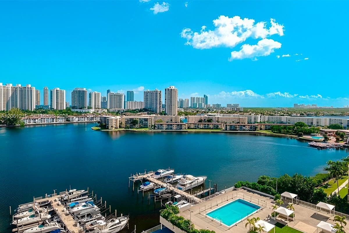 18081 Biscayne Blvd BOAT SLIP & UNIT # 1805, Aventura FL 33160