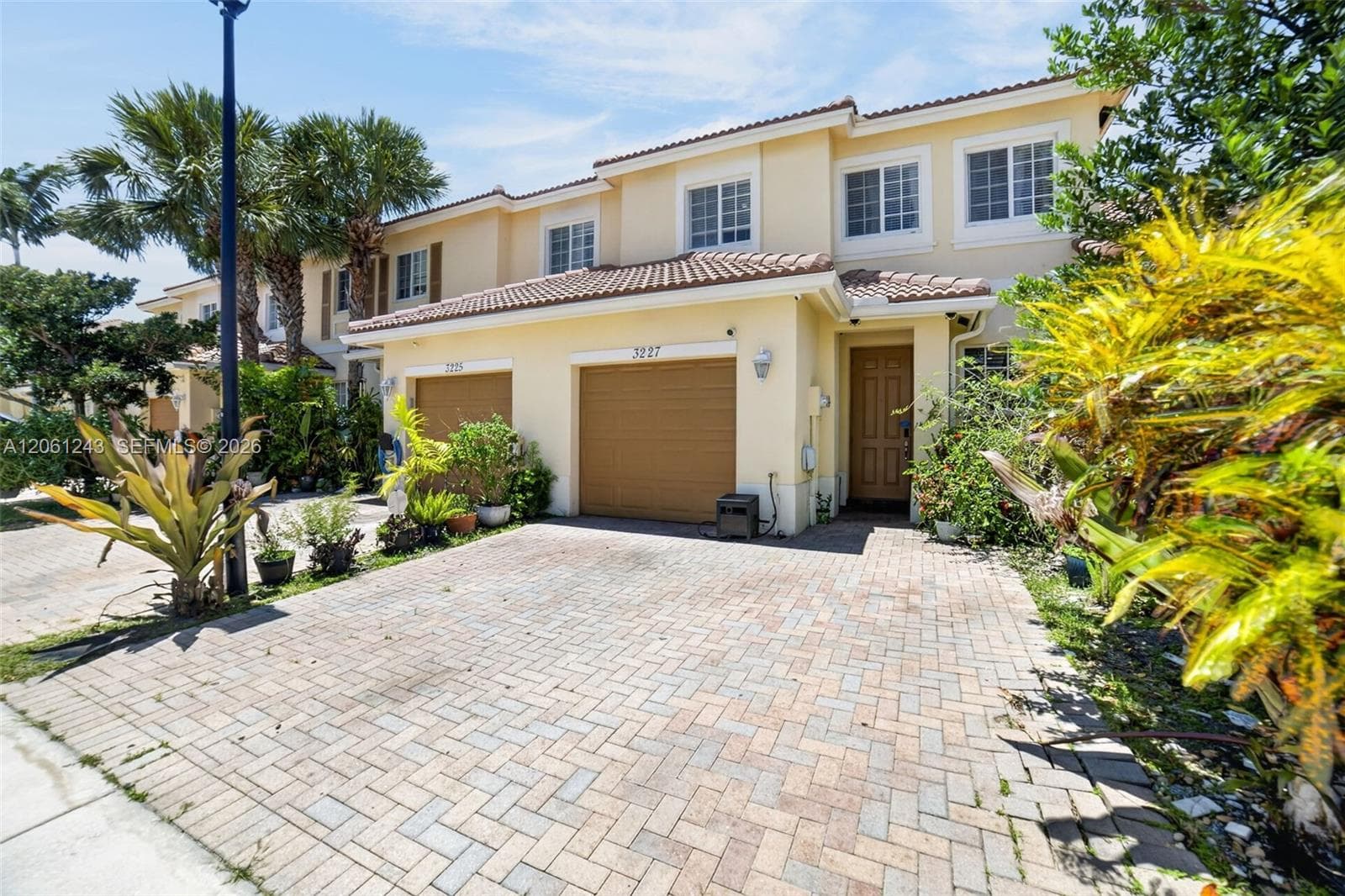 3227 NW 32nd Ter, Oakland Park FL 33309 photo 3