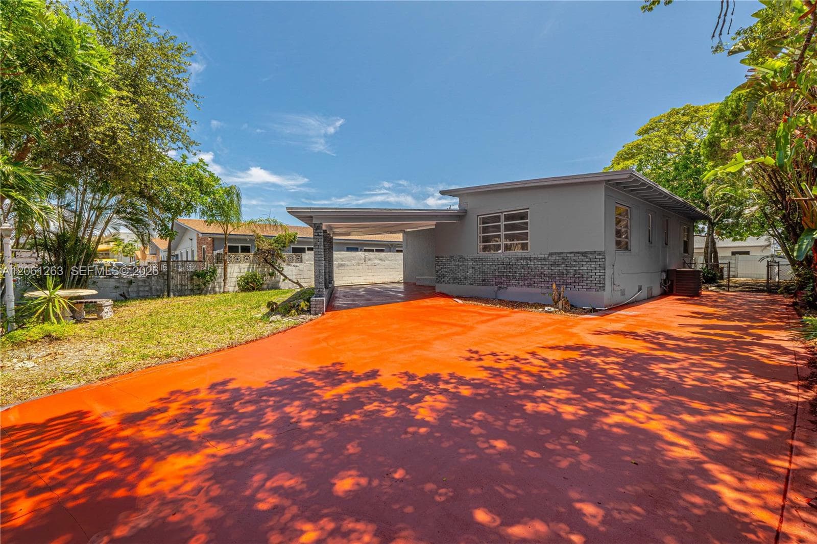 1777 N 17th Ct, Hollywood FL 33020