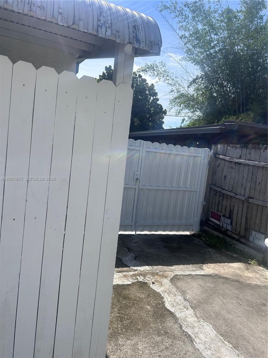 11108 Peachtree Dr # 0, Miami FL 33161 photo 3