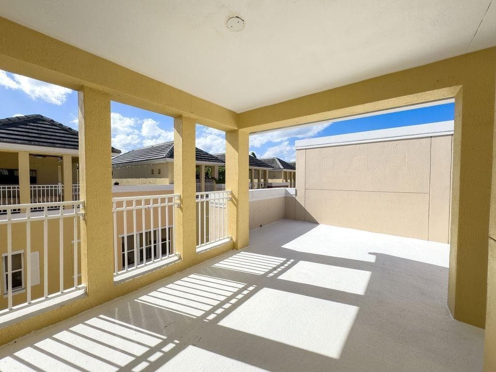 2322 Vintage Drive, Lighthouse Point FL 33064 photo 3