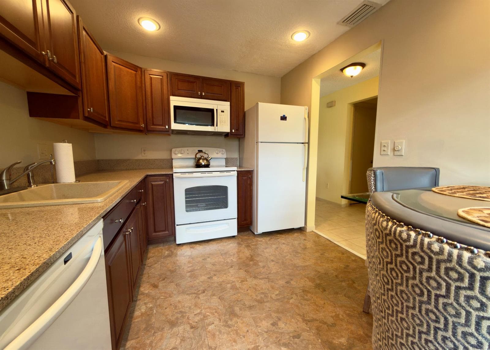 21338 Juego Circle # 11g, Boca Raton FL 33433 photo 4