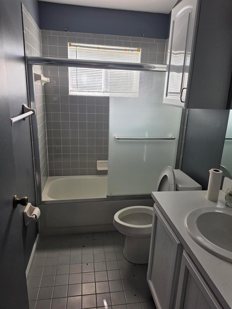 100 KINGS Way, Royal Palm Beach FL 33411 photo 3