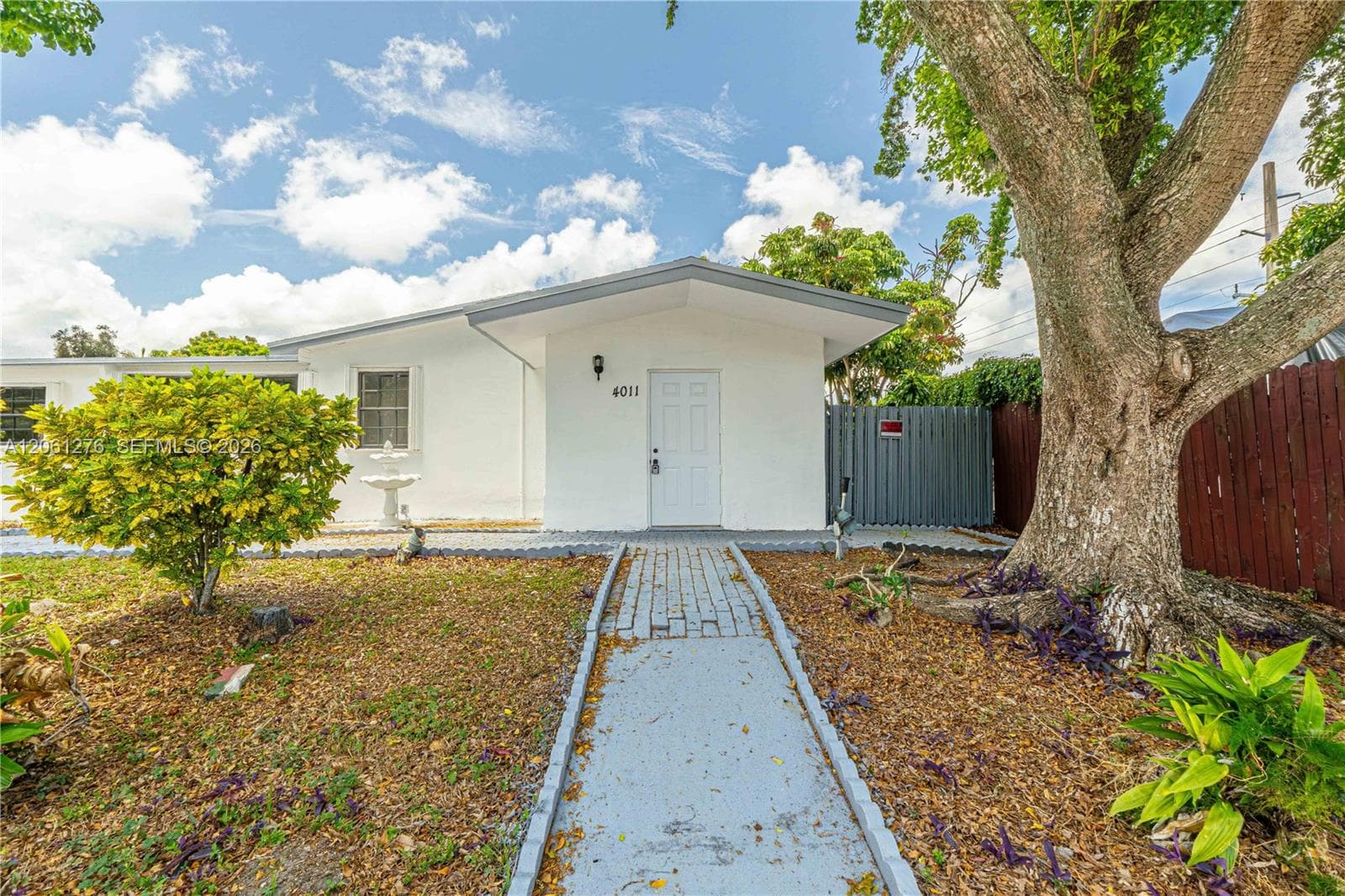 4011 SW 32nd St, West Park FL 33023 photo 5
