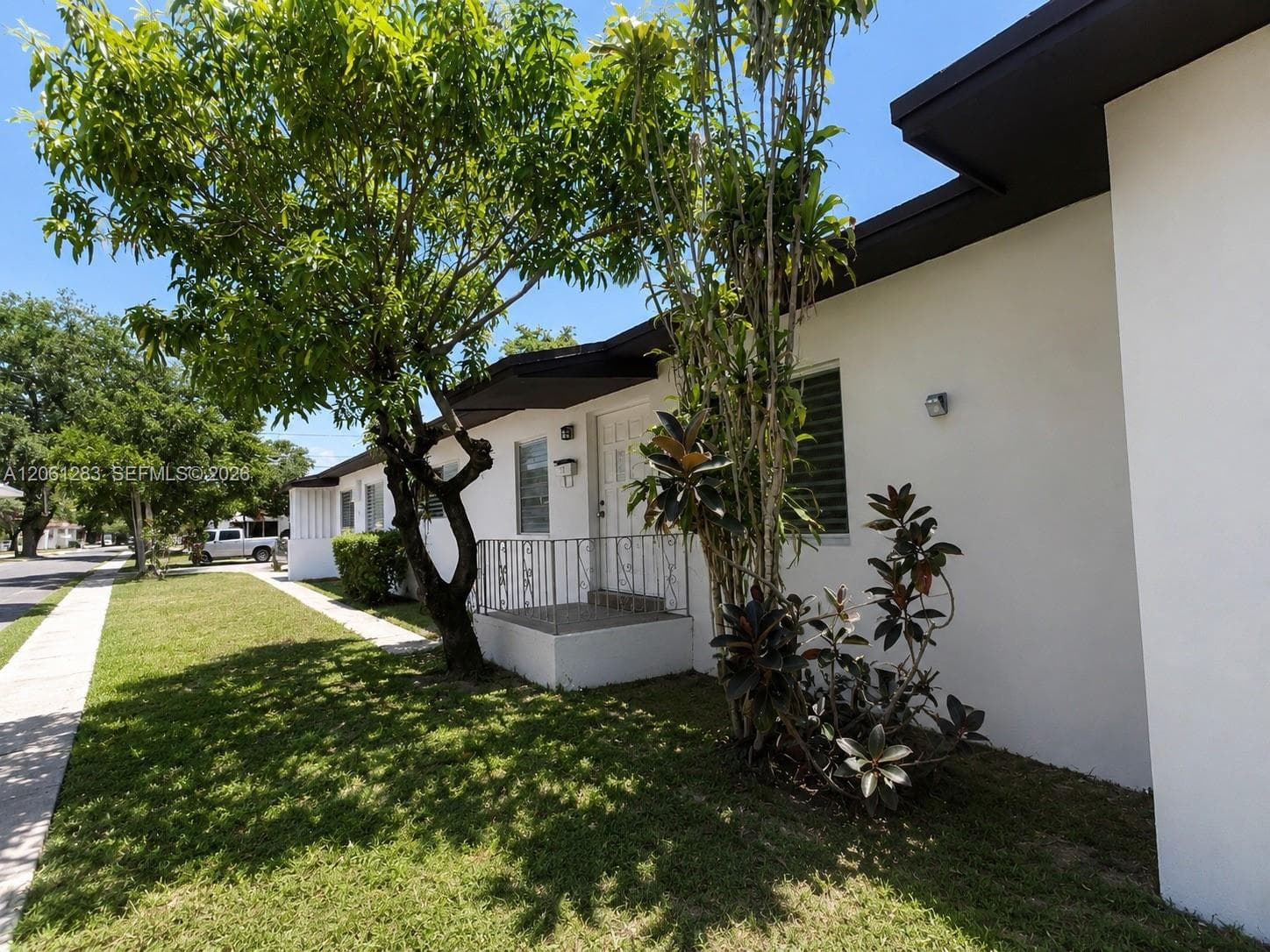 760-762 NW 52nd St, Miami FL 33127 photo 3