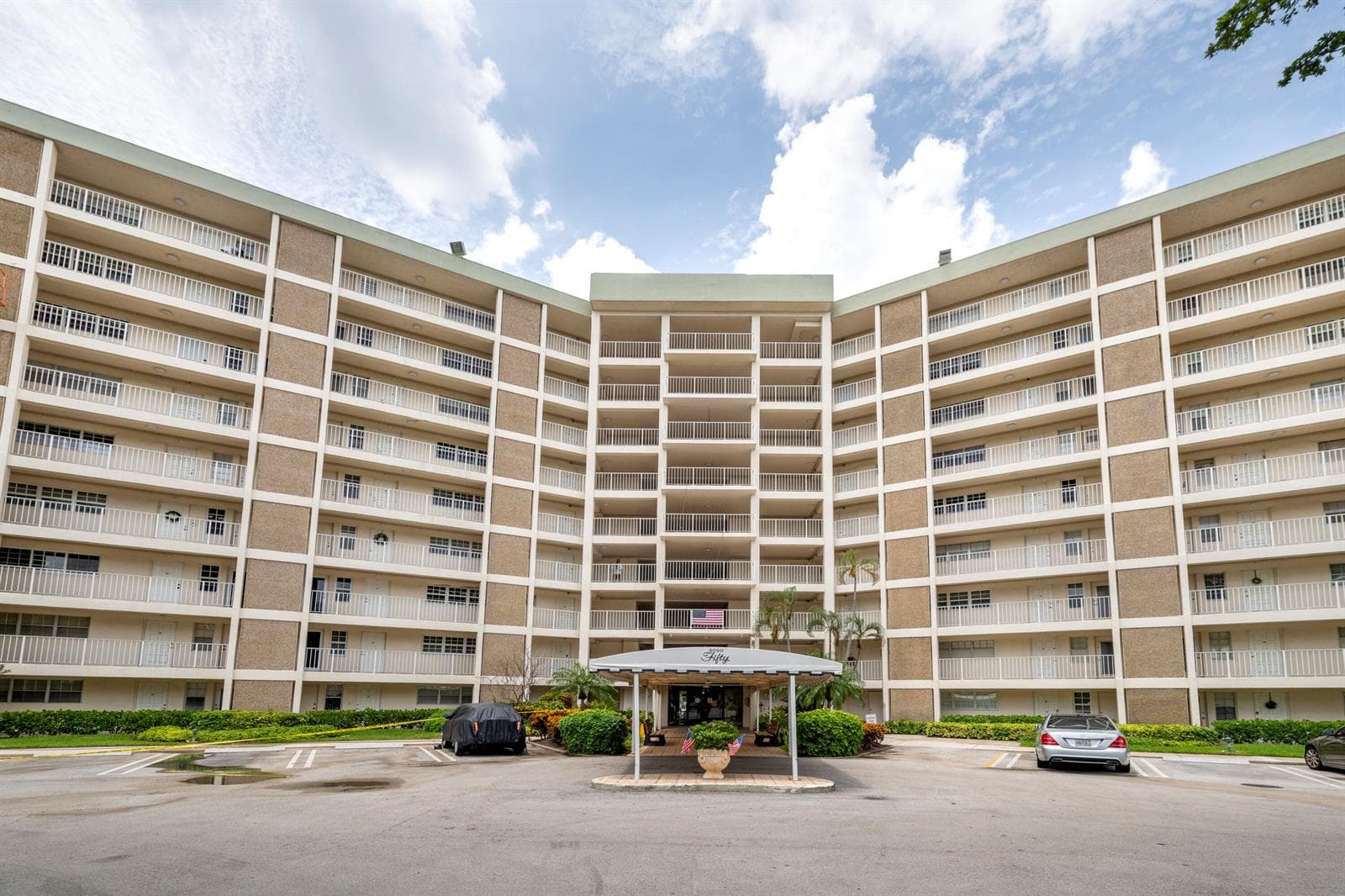 3090 N Course Drive # 508, Pompano Beach FL 33069