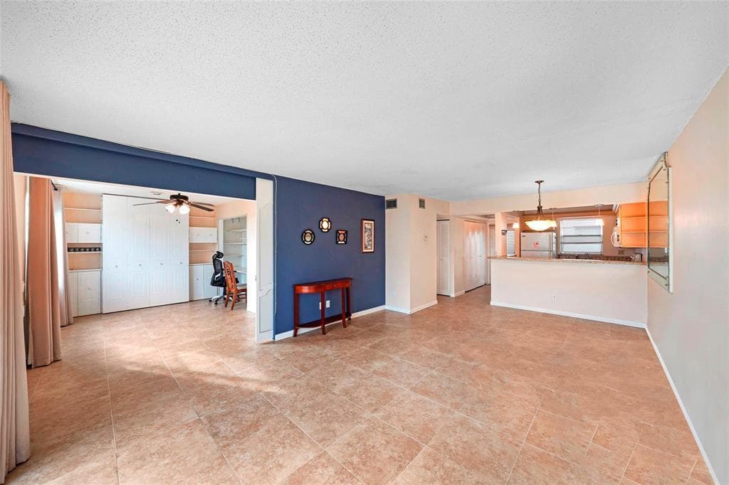 7500 NW 30th Place # 402, Sunrise FL 33313 photo 3