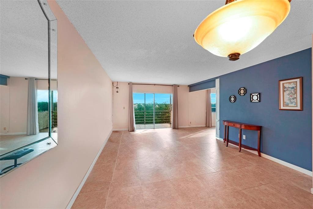 7500 NW 30th Place # 402, Sunrise FL 33313 photo 5
