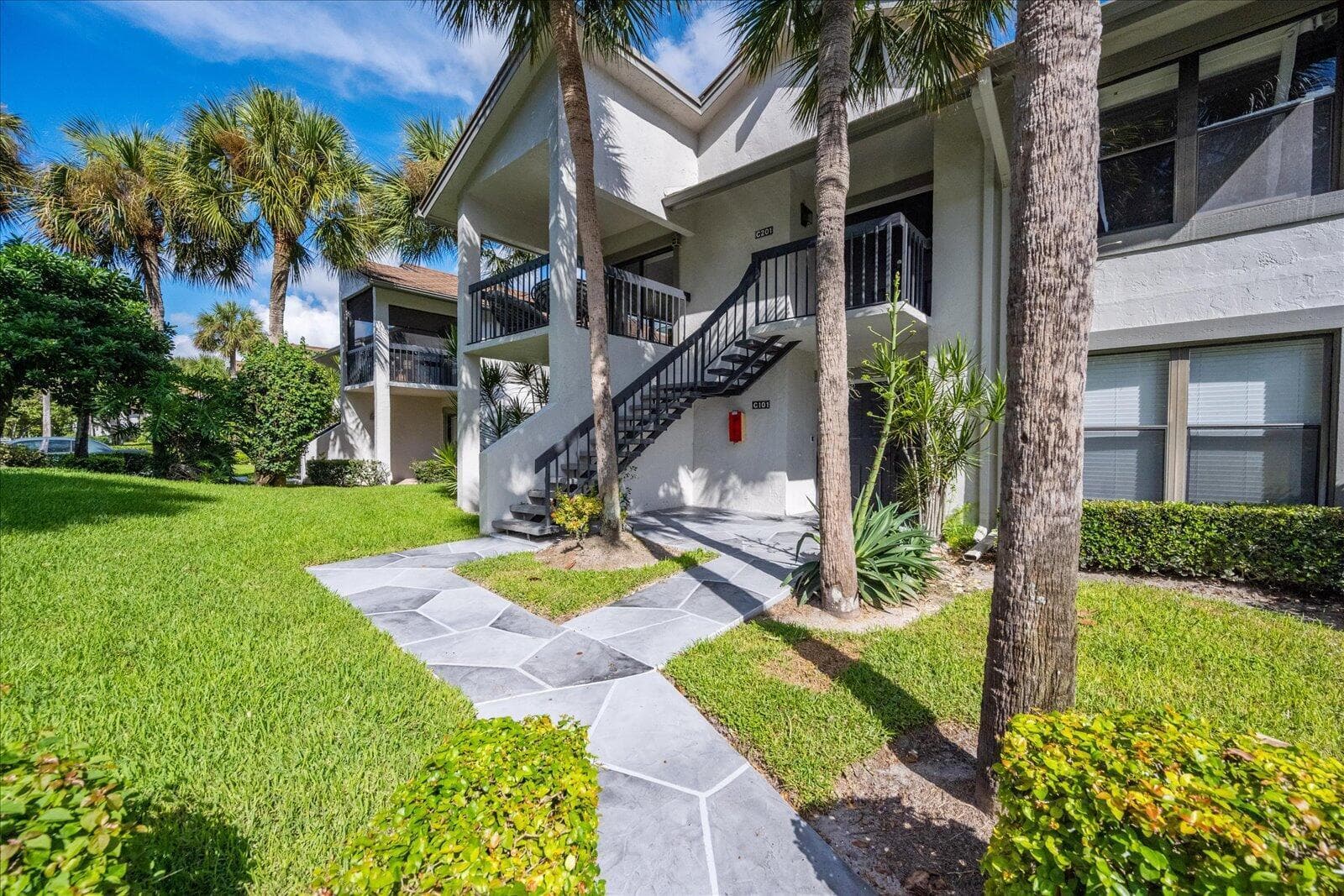 11311 Pond View Drive # C201, Wellington FL 33414 photo 2