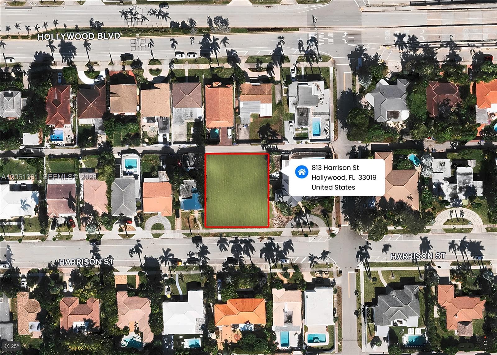 813 Harrison St, Hollywood FL 33019 photo 2