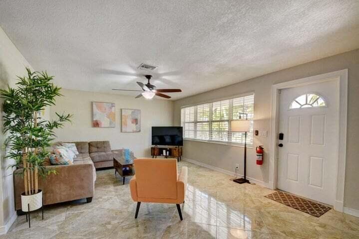 168 SE 31ST Avenue, Boynton Beach FL 33435 photo 3