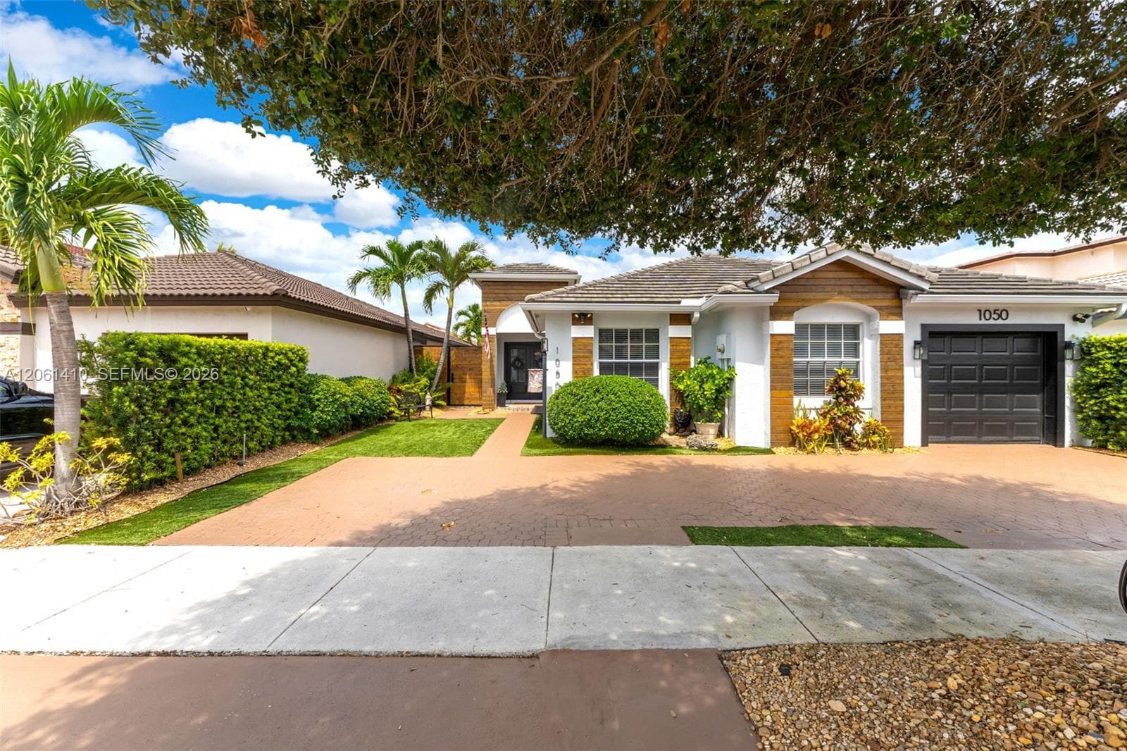 1050 NW 129th Ave, Miami FL 33182 photo 2
