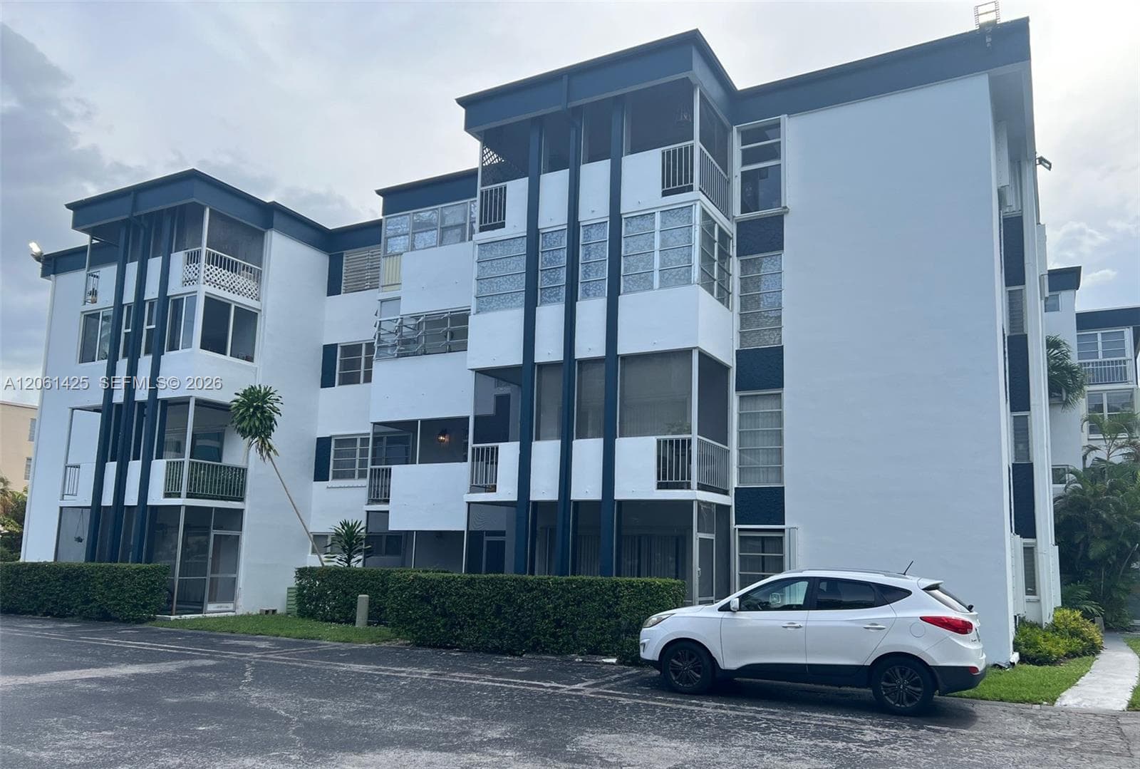 9159 SW 77th Ave # 113, Miami, FL 33156 photo 2