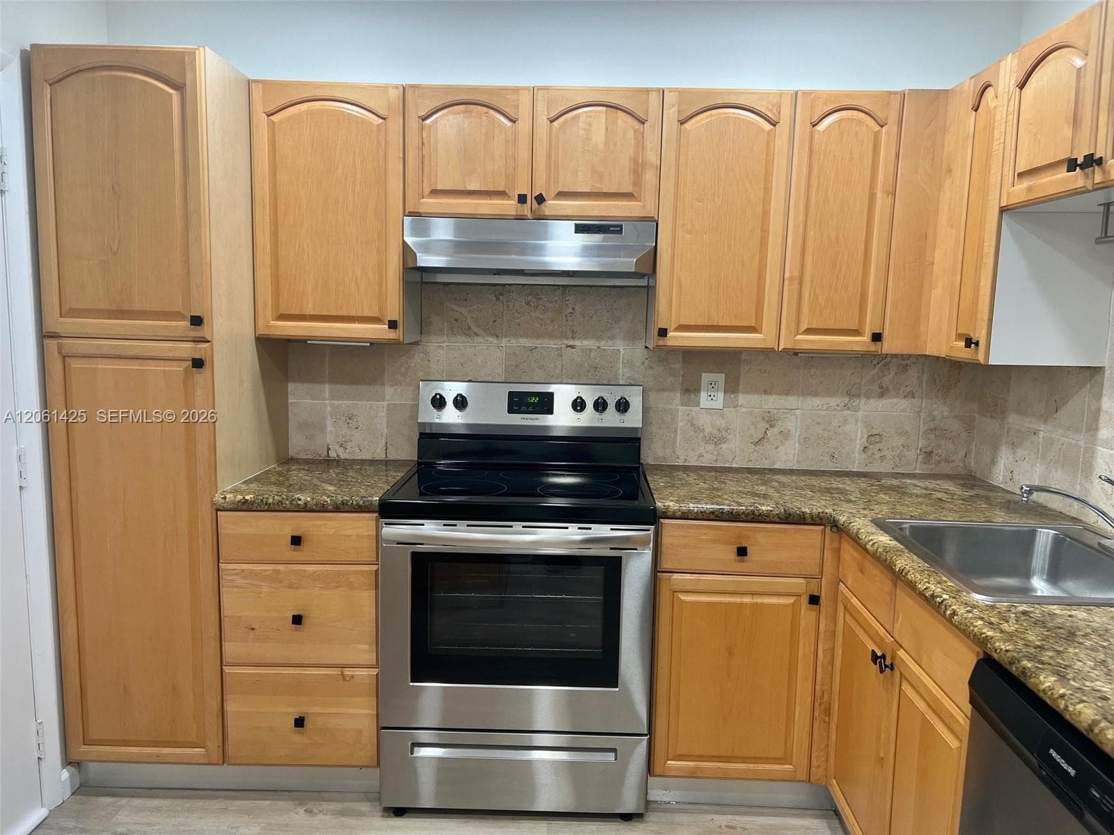 9159 SW 77th Ave # 113, Miami, FL 33156 photo 3
