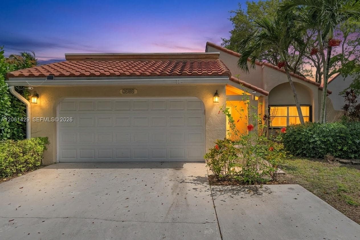 2905 Begonia Way, Cooper City FL 33026