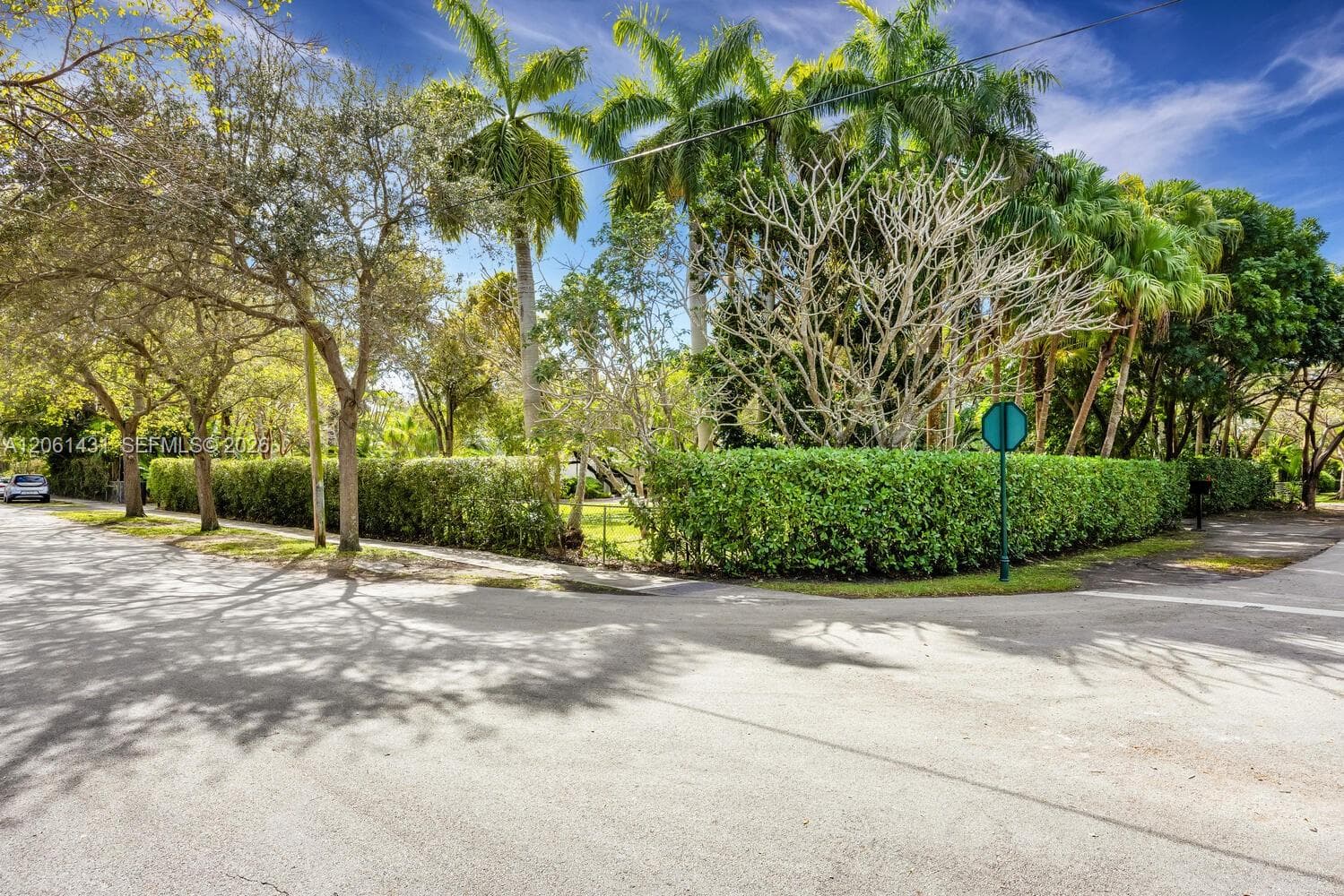 12200 SW 74th Ct, Pinecrest FL 33156 photo 2